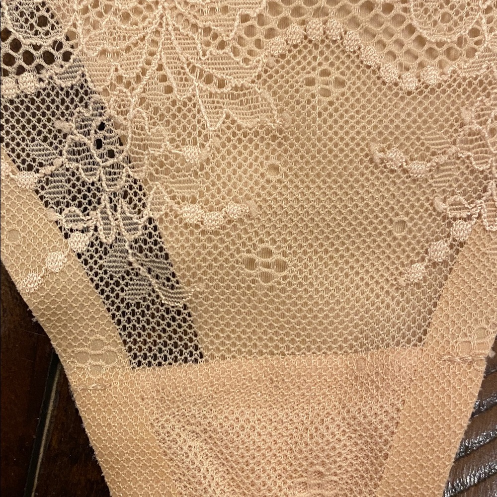NWOT SPANXsupersmooth Undie-techtable Cream Lace Thong - Picture 6 of 9